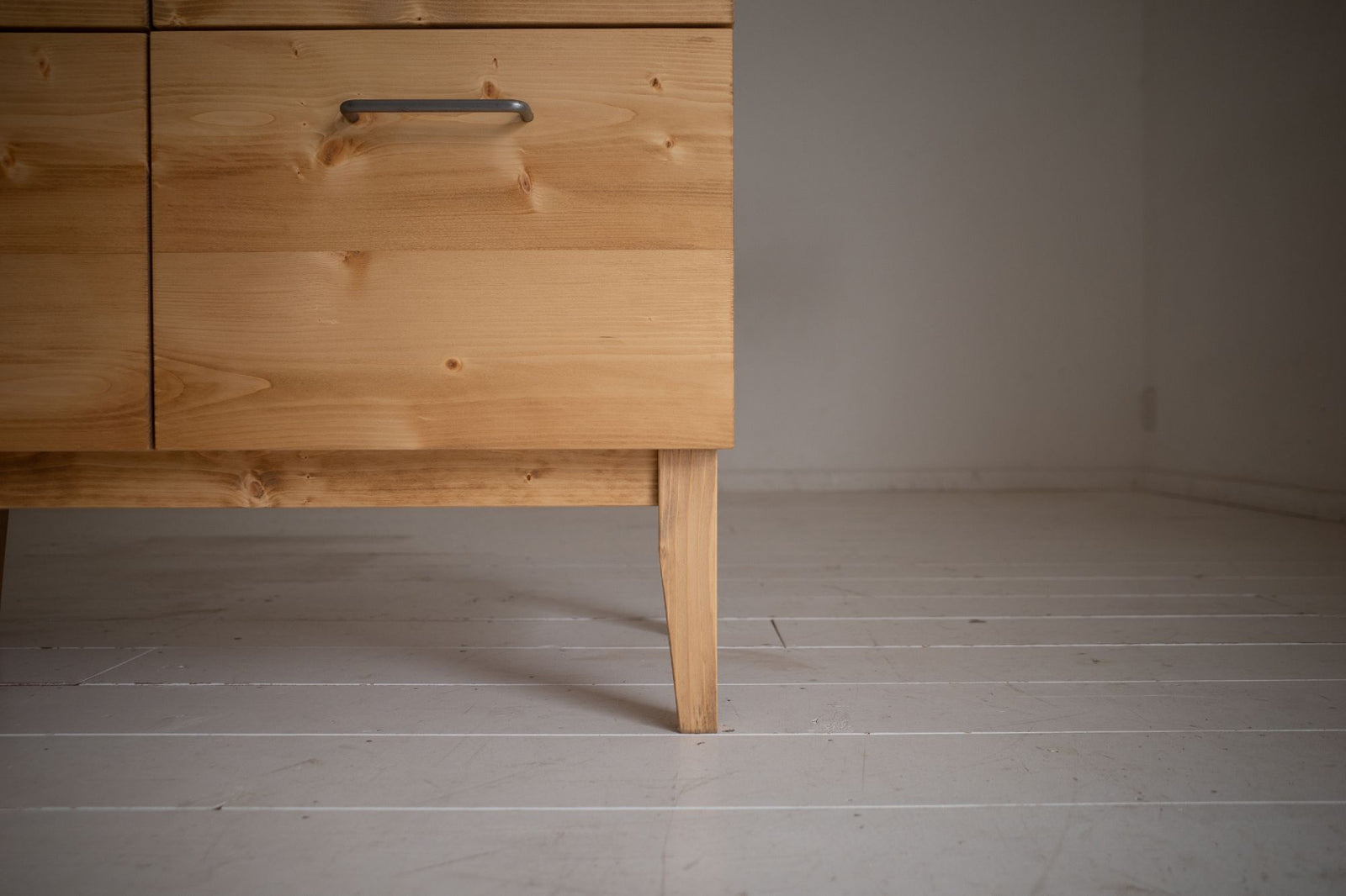 無垢のリビングチェスト – NEALD