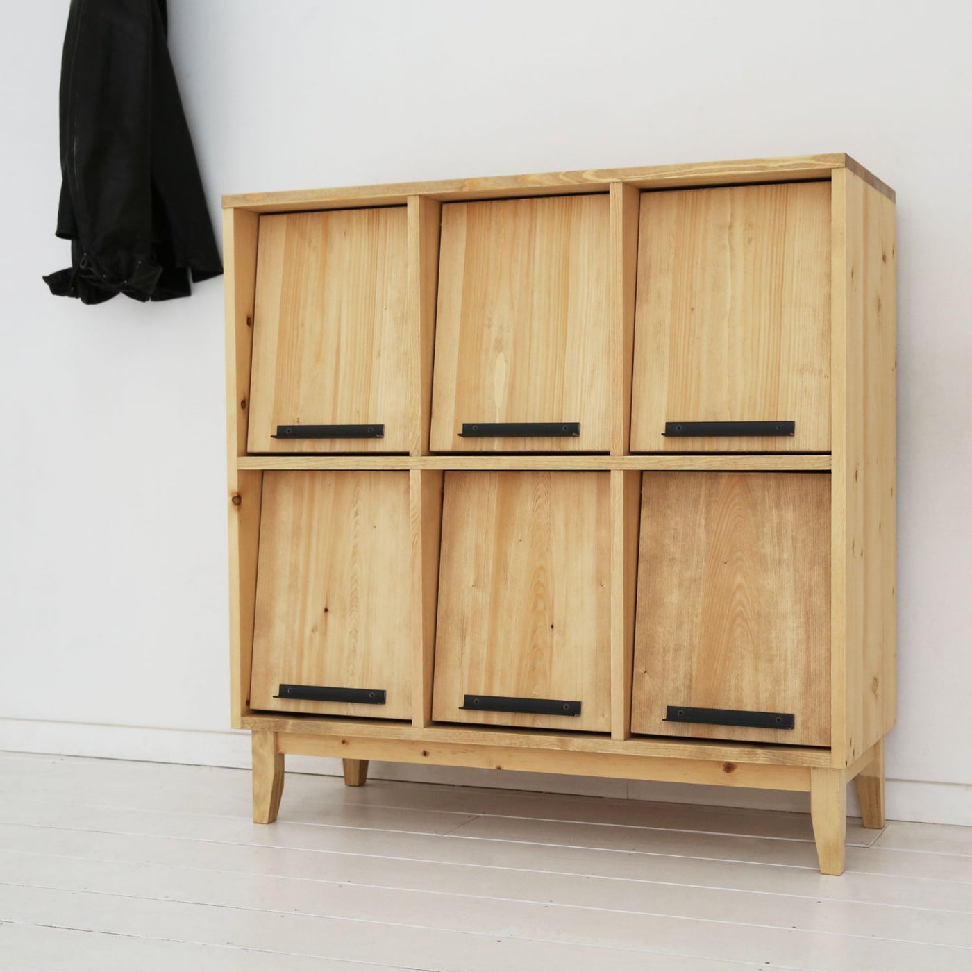 実物 放出品マガジン　4個セット マガジンラック マガジンスタンド 雑誌収納 天然無垢材 幅94cm 無垢