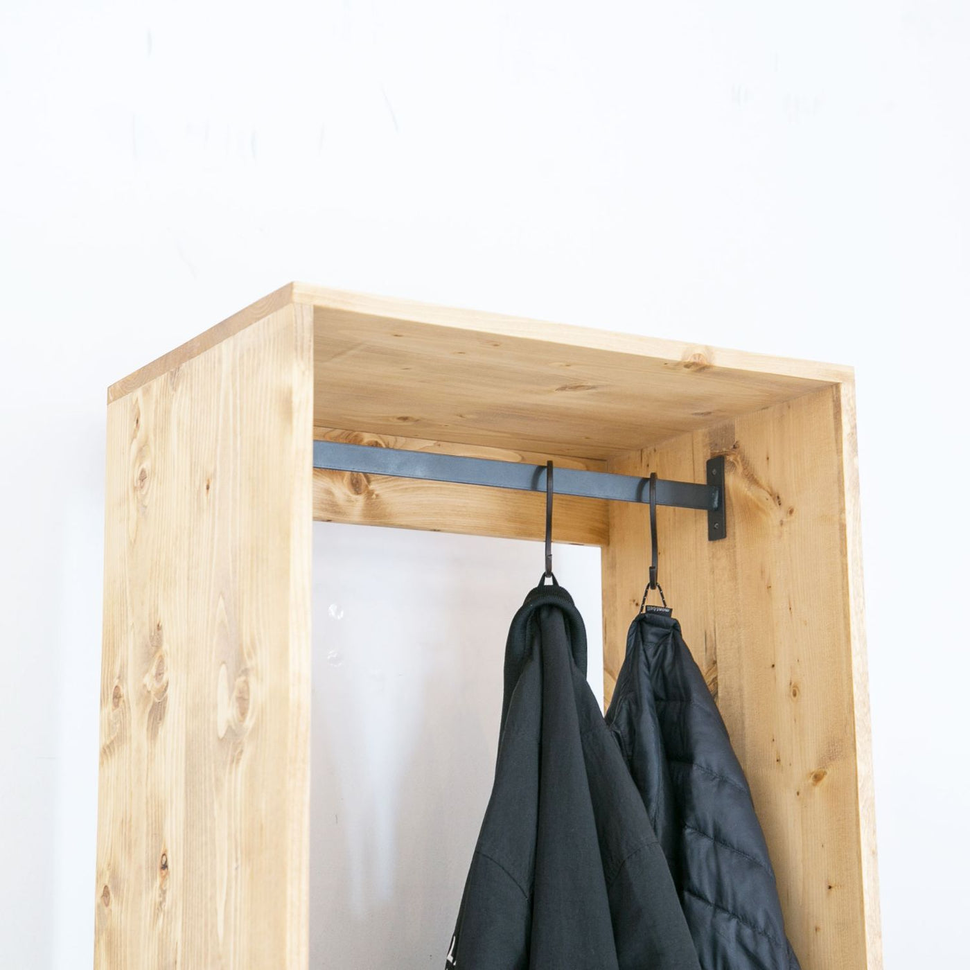 NEALDハンガーラック NEALD（家具） ハンガーラック 洋服掛け 本棚 ラック 無垢 北欧